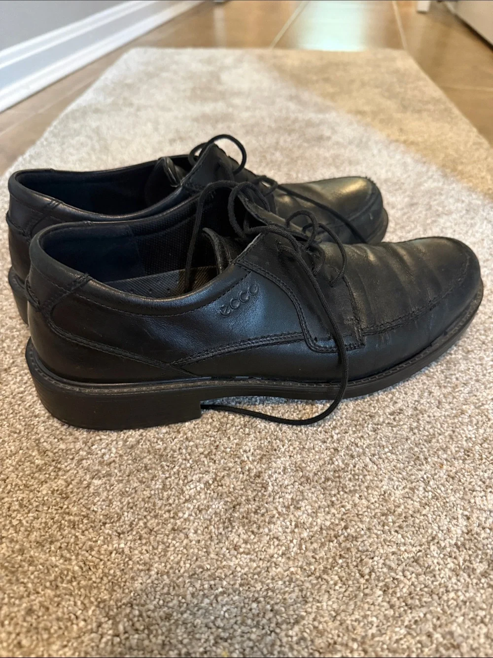 Ecco Men's Black Leather Lace-Up Oxfords